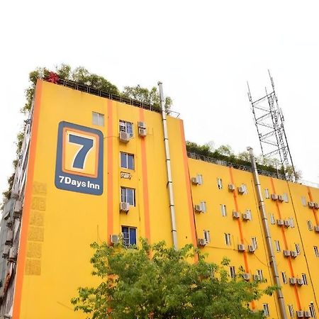7 Days Inn Chengdu Sichuan University South Railway Station Luaran gambar