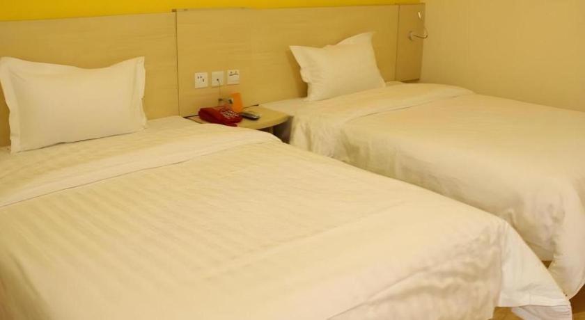 7 Days Inn Chengdu Sichuan University South Railway Station Luaran gambar