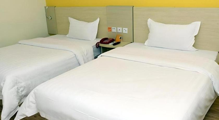 7 Days Inn Chengdu Sichuan University South Railway Station Luaran gambar