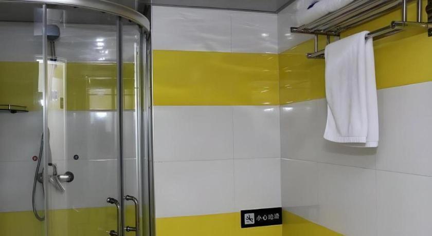 7 Days Inn Chengdu Sichuan University South Railway Station Luaran gambar